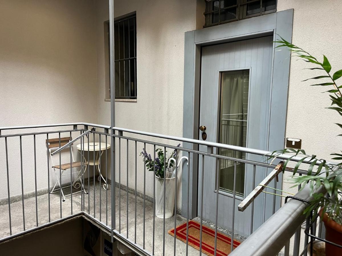 Bilocale Zona Arena Apartamento Milão Exterior foto